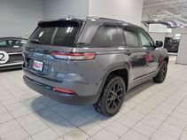 Used 2025 Jeep Grand Cherokee Altitude image 50