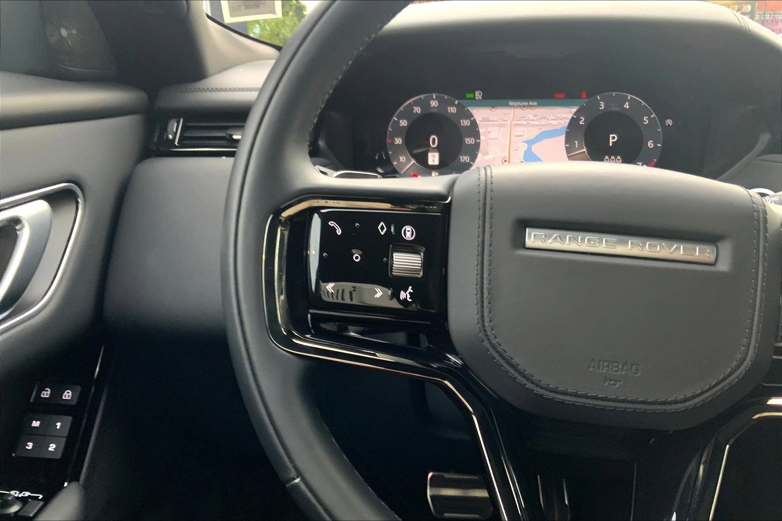 Used 2026 Land Rover Range Rover Velar Dynamic SE image 23