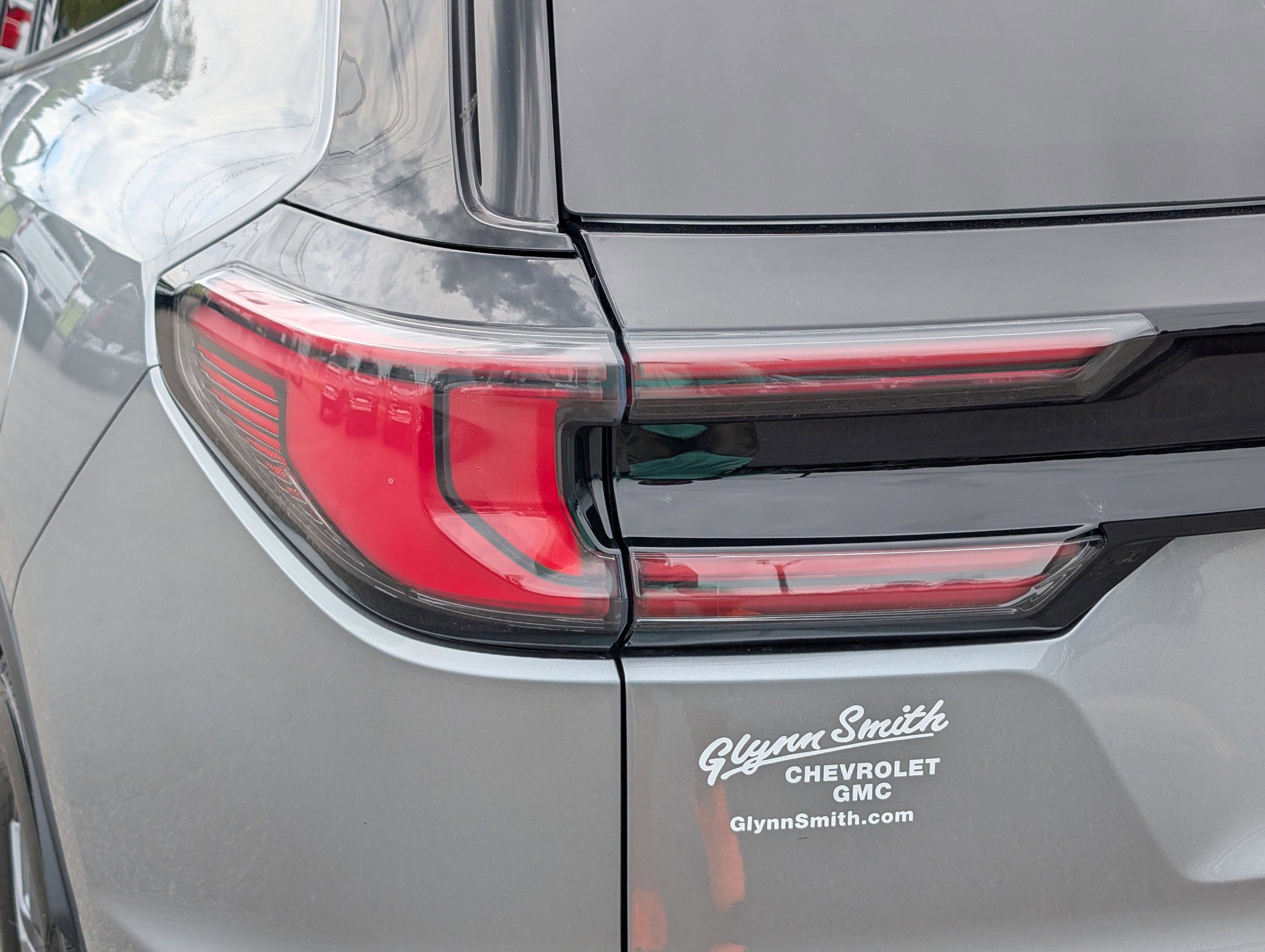 New 2026 GMC Acadia Elevation image 11