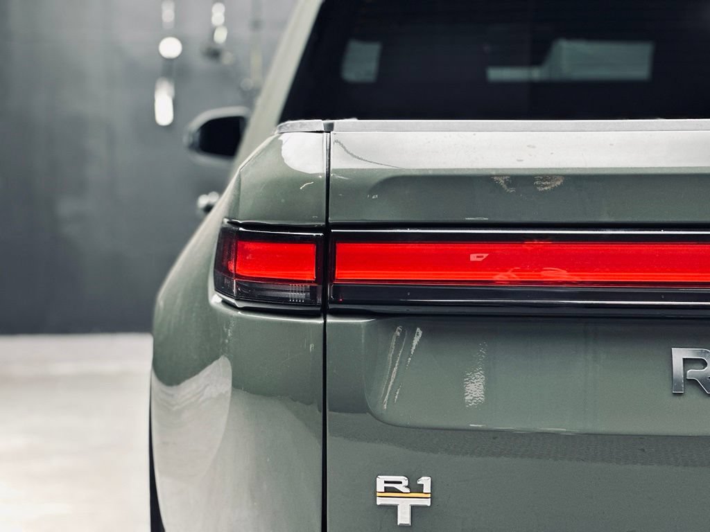 Used 2022 Rivian R1T Launch Edition AWD/4WD image 14