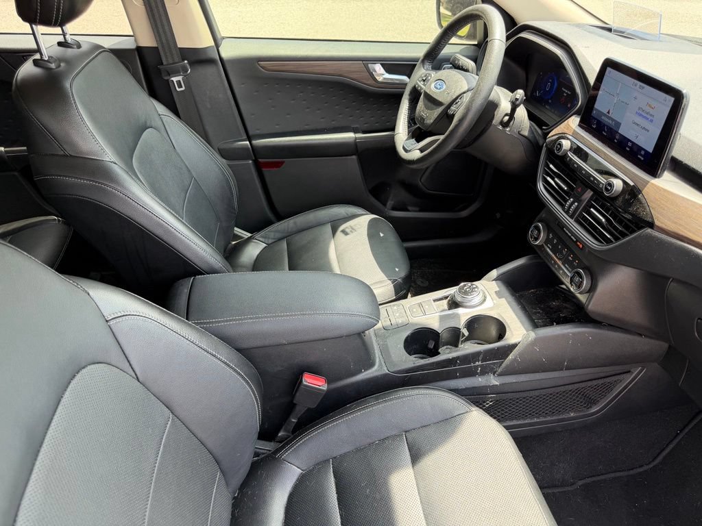 Used 2020 Ford Escape Titanium FWD image 14