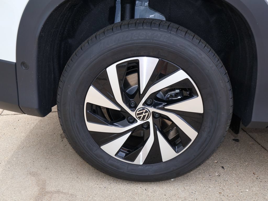 New 2026 Volkswagen Tiguan S AWD/4WD image 9
