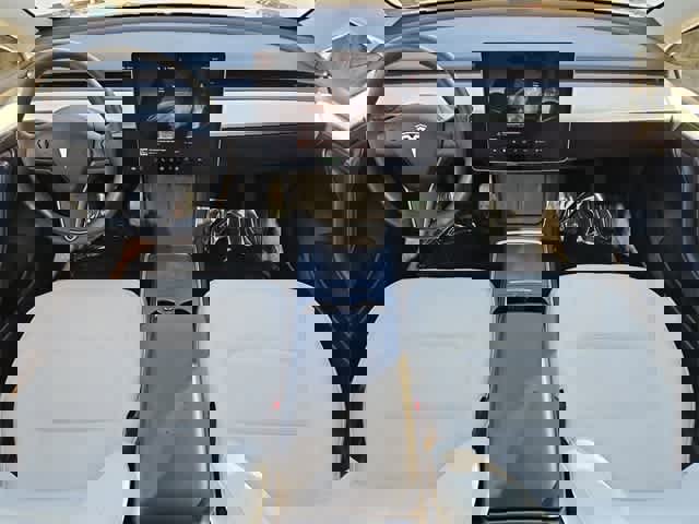 Used 2023 Tesla Model 3 Standard Range image 15