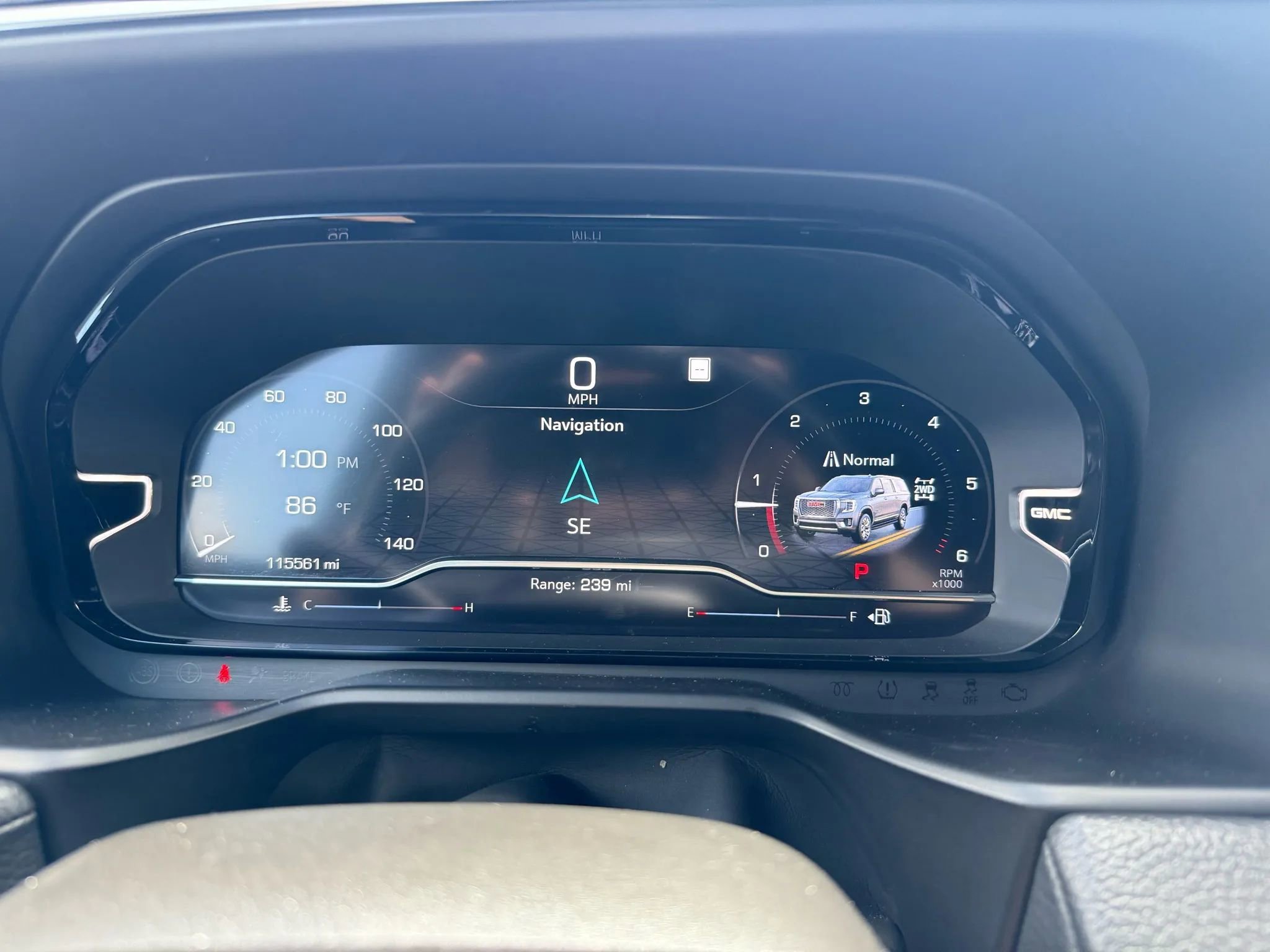 Used 2022 GMC Yukon XL Denali image 11