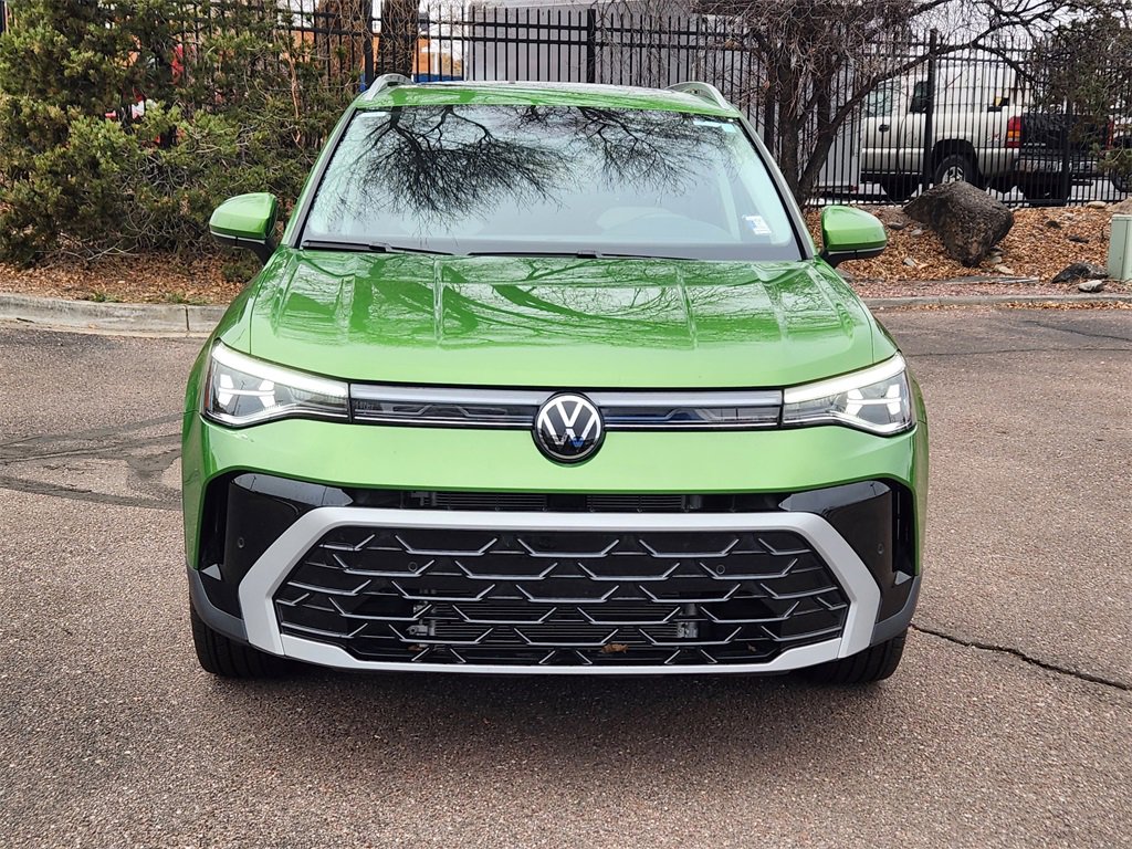 Used 2025 Volkswagen Taos SEL image 25