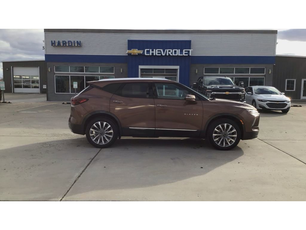 Used 2024 Chevrolet Blazer Premier w/ Driver Confidence II Package image 7