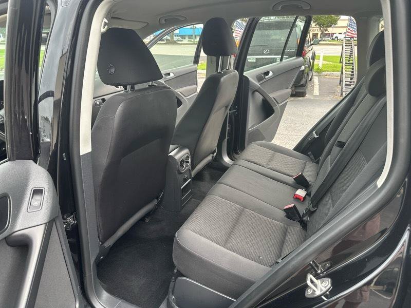 Used 2013 Volkswagen Tiguan S AWD/4WD image 36