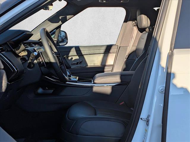 Used 2026 Land Rover Range Rover Sport SE AWD/4WD image 4