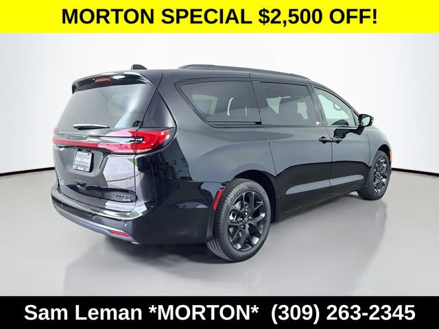 New 2027 Chrysler Pacifica Limited w/ Family Tech Group AWD/4WD image 7
