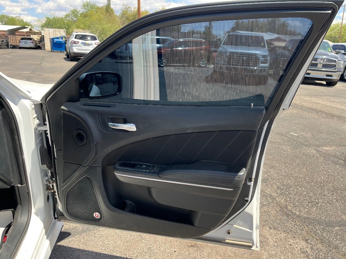 Used 2018 Dodge Charger SXT Plus w/ Beats Audio Group RWD image 18