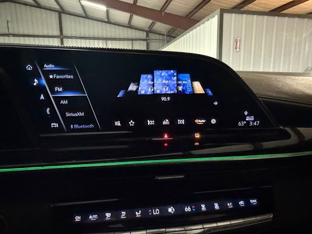 Used 2022 Cadillac Escalade ESV Sport w/ LPO, ONYX Package image 15