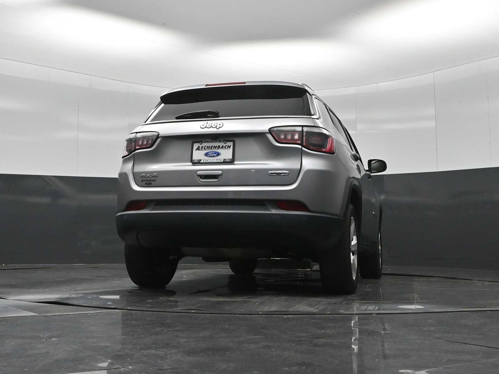 Used 2018 Jeep Compass Latitude w/ Popular Equipment Group AWD/4WD image 55