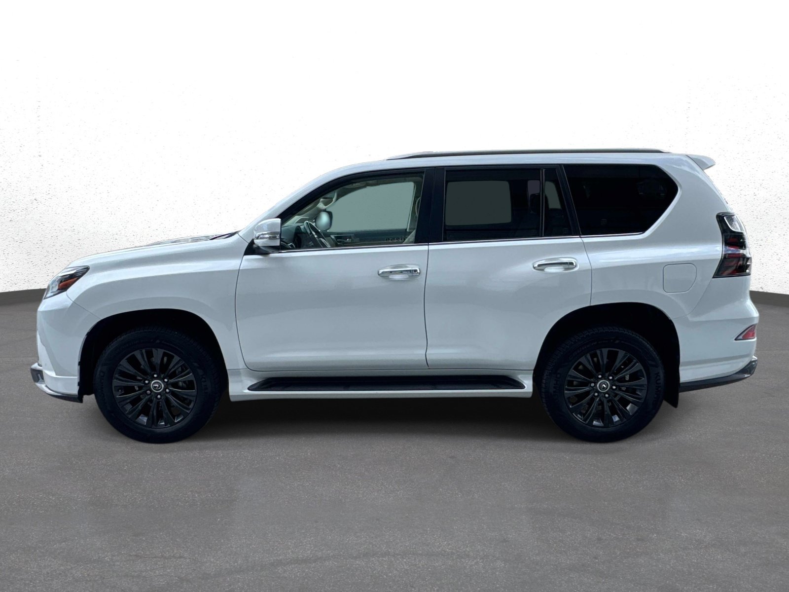 Certified 2023 Lexus GX 460 Premium w/ Accessory Package AWD/4WD image 6