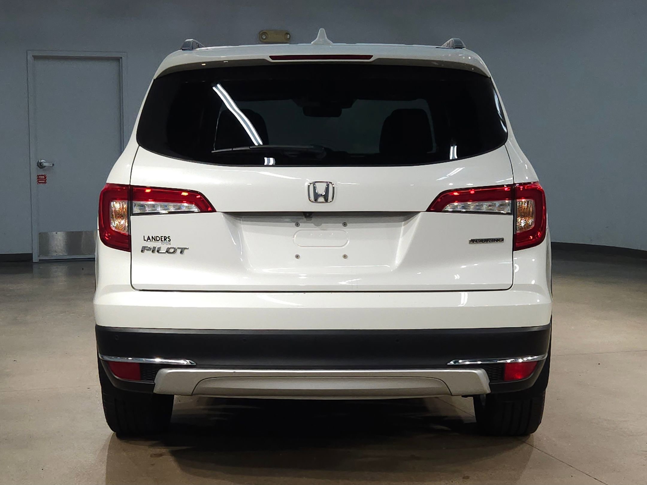Used 2021 Honda Pilot Touring image 6