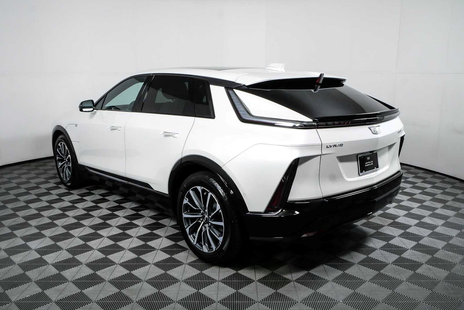 Certified 2024 Cadillac Lyriq Sport RWD image 28