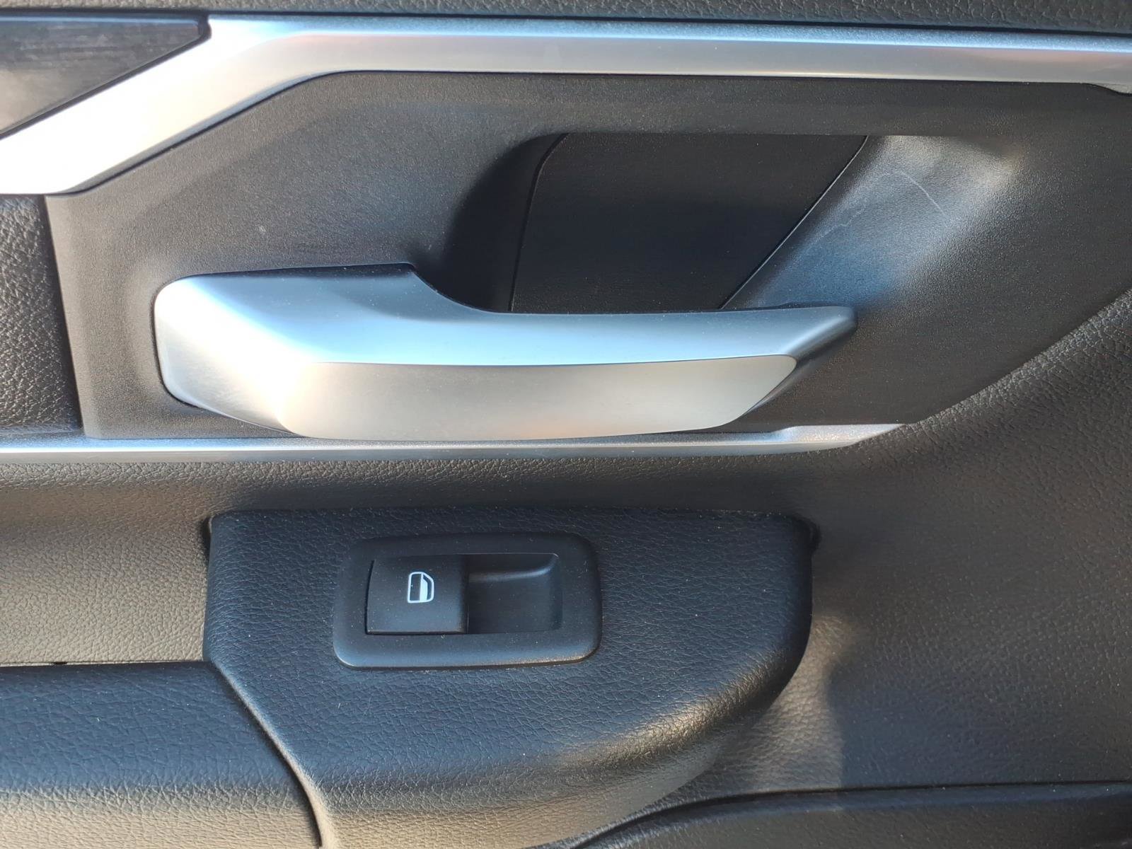 Used 2023 RAM 1500 Big Horn image 13