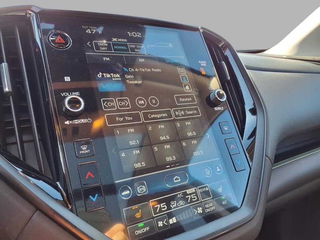 Used 2024 Subaru Ascent Onyx Edition image 5