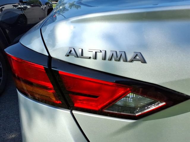 Used 2025 Nissan Altima 2.5 SV FWD image 8
