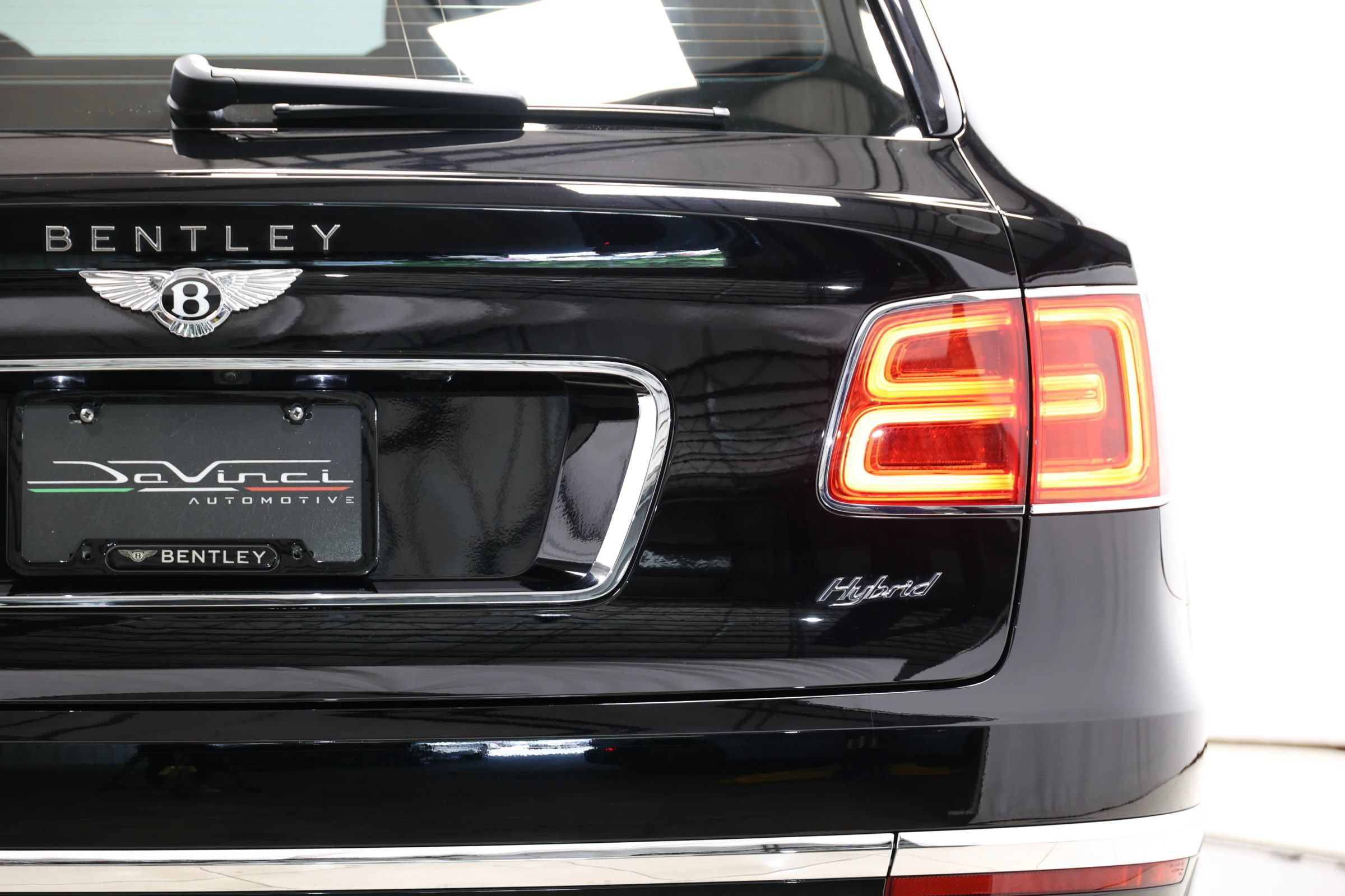 Used 2020 Bentley Bentayga Plug-In Hybrid AWD/4WD image 71