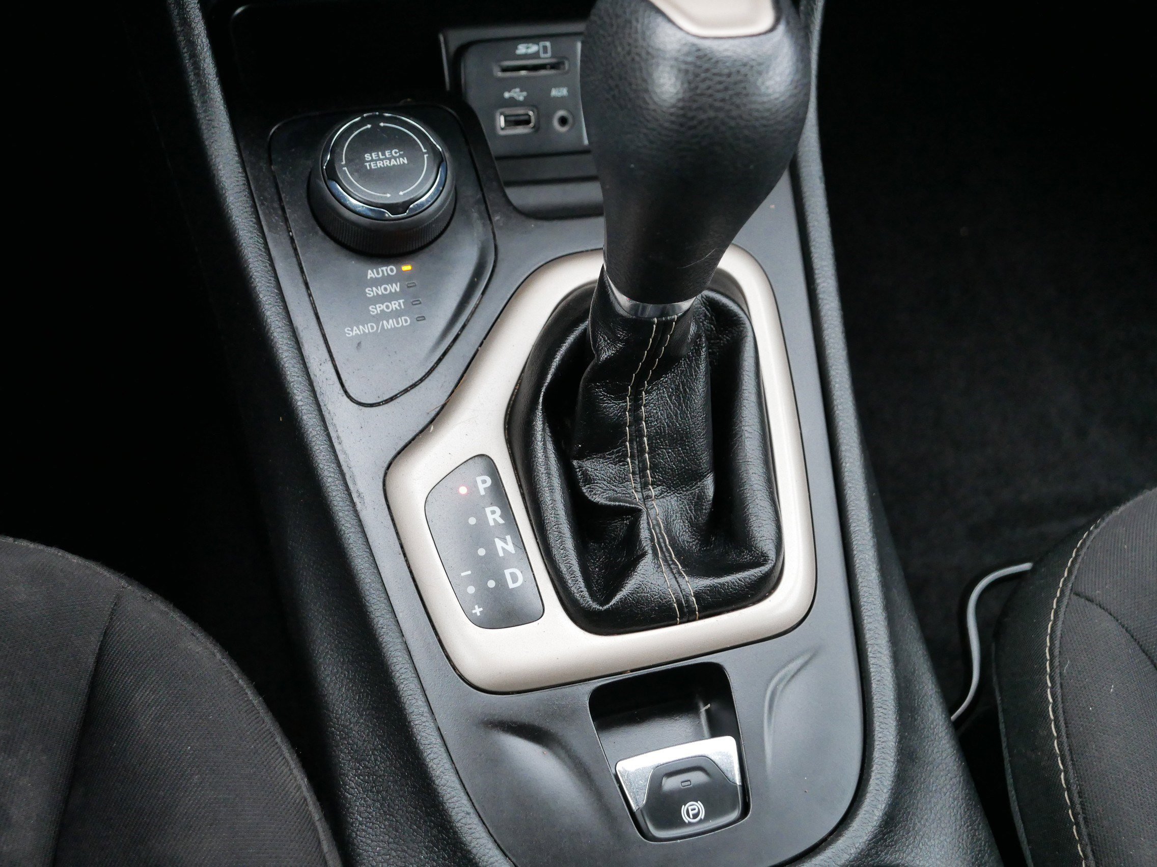 Used 2016 Jeep Cherokee Latitude image 24