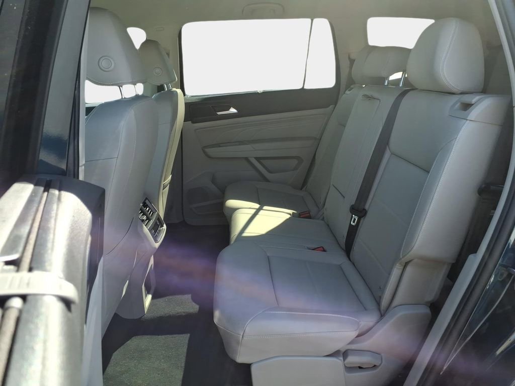 Used 2023 Volkswagen Atlas SE image 18