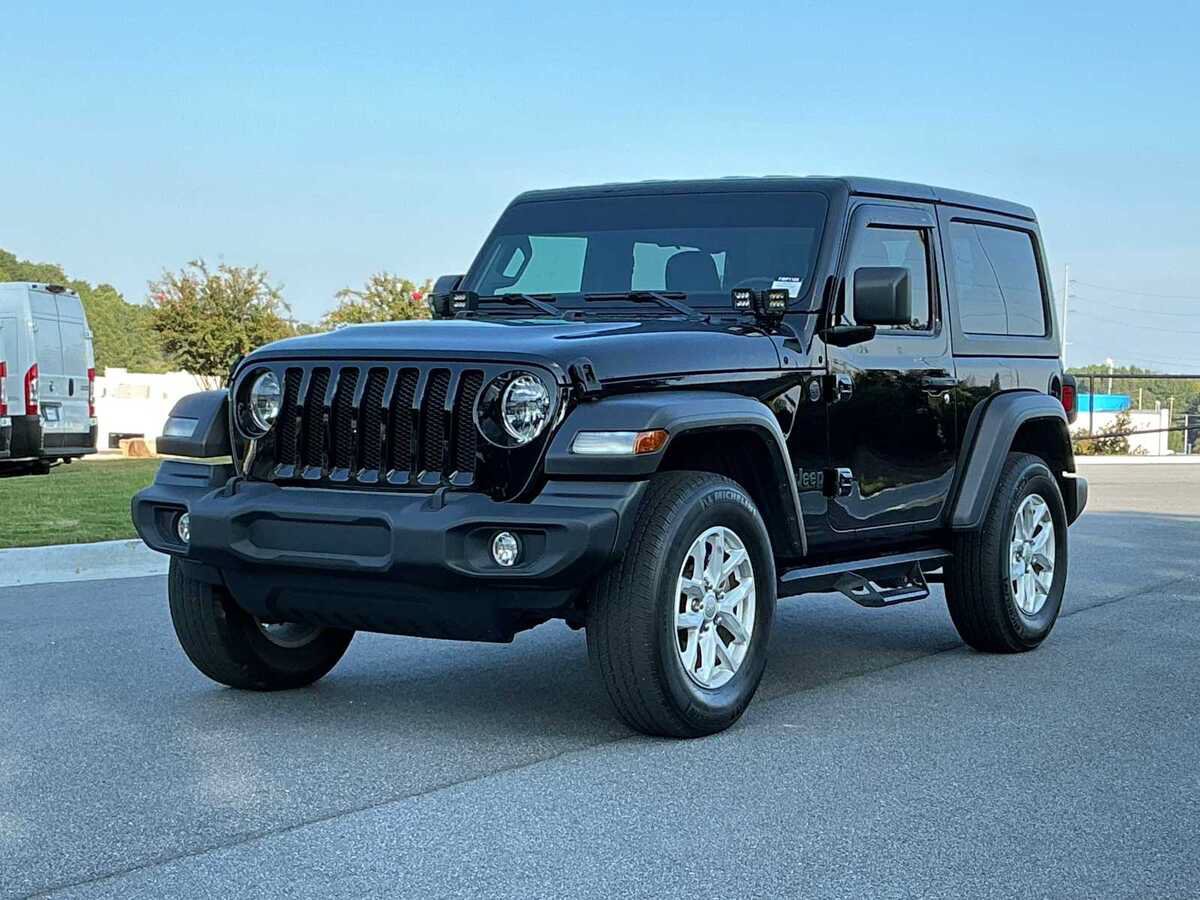 Used 2022 Jeep Wrangler Sport AWD/4WD video 1