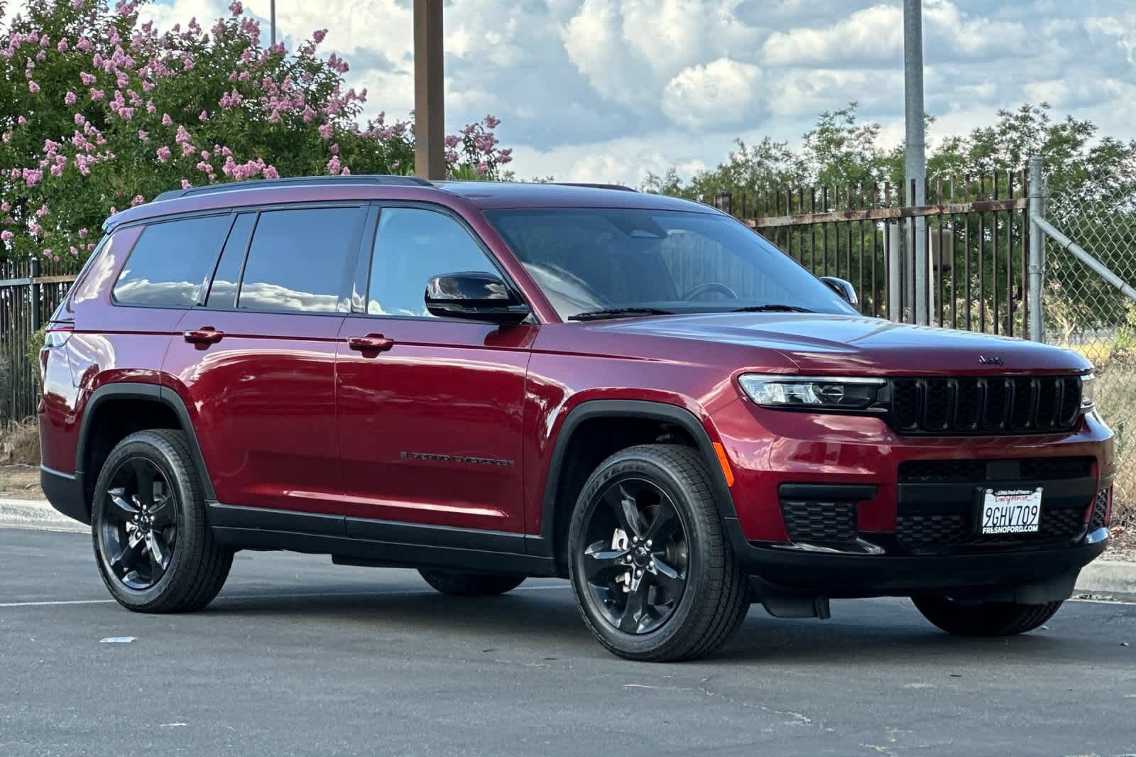 Used 2021 Jeep Grand Cherokee L Laredo RWD image 10