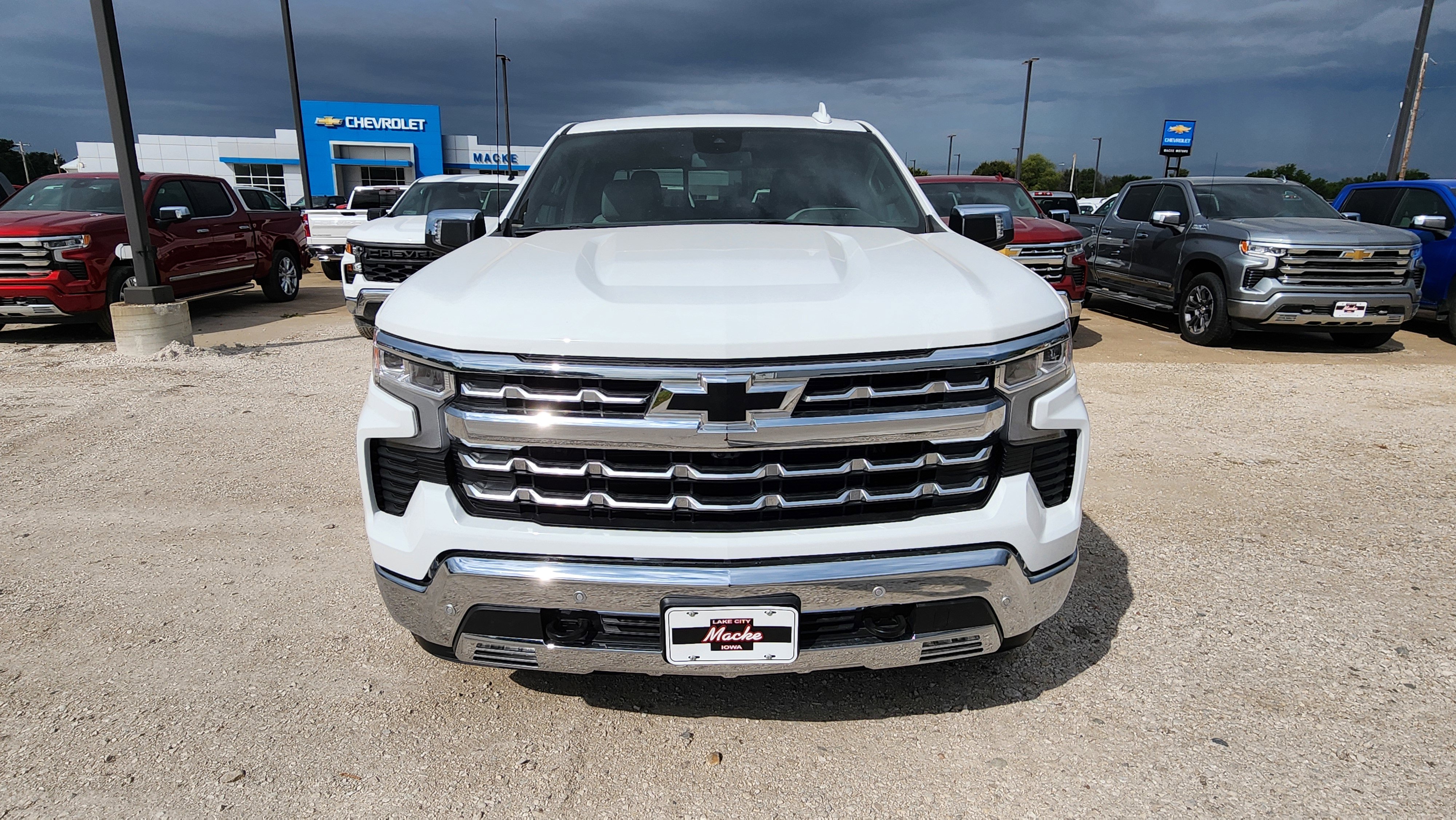 New 2026 Chevrolet Silverado 1500 LTZ w/ Z71 Off-Road Package image 2
