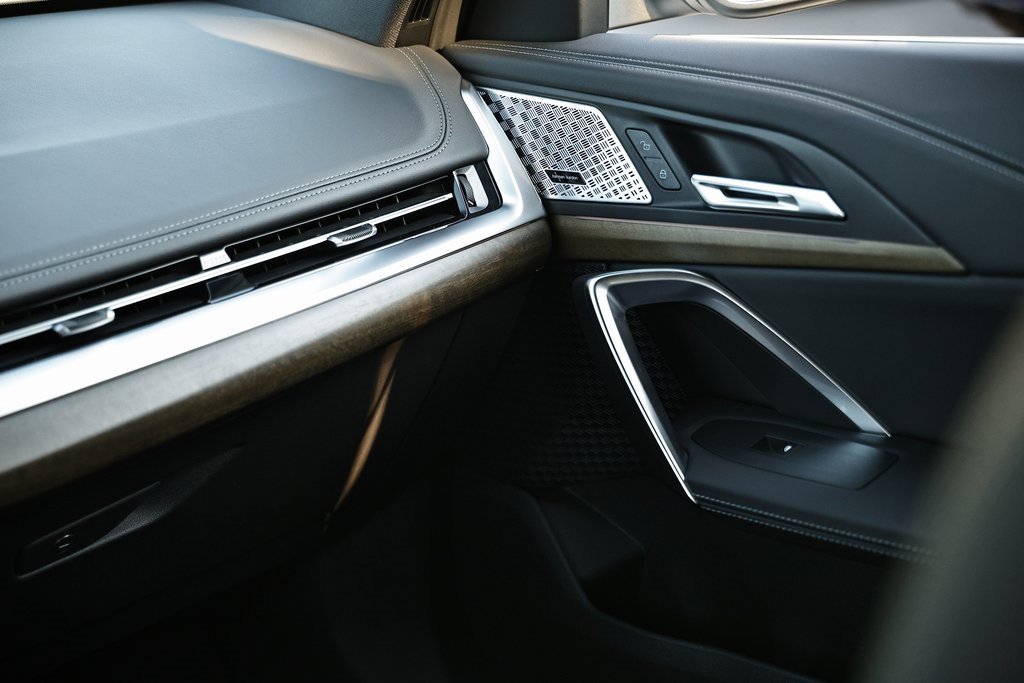 New 2025 BMW X1 xDrive28i w/ Technology Package image 26