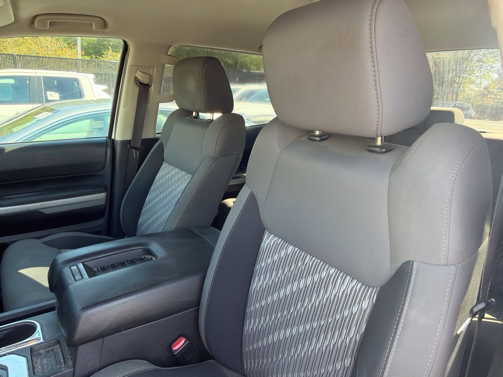 Used 2020 Toyota Tundra SR5 w/ SR5 Convenience Package RWD image 8
