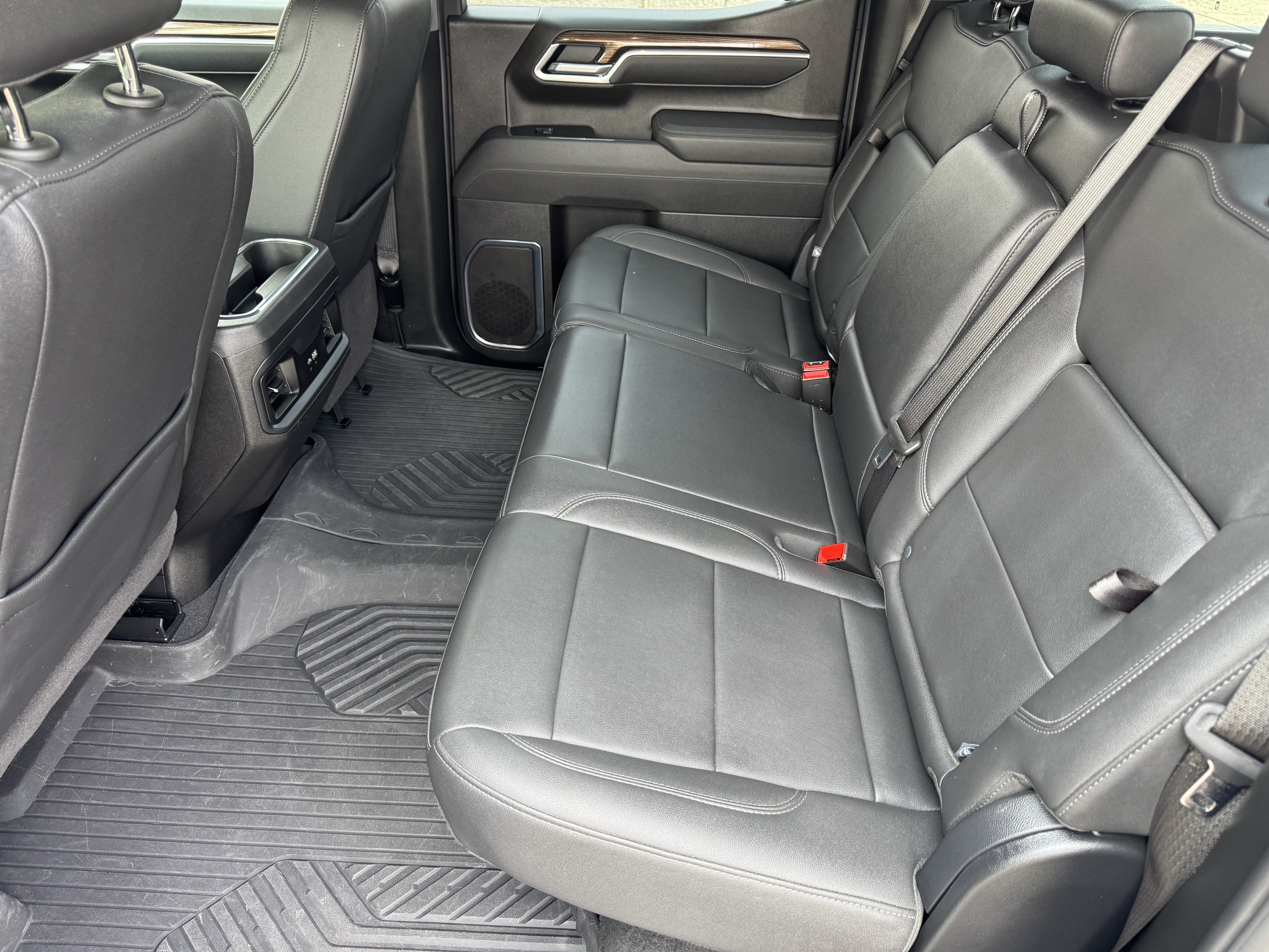 Certified 2025 Chevrolet Silverado 1500 RST AWD/4WD image 17