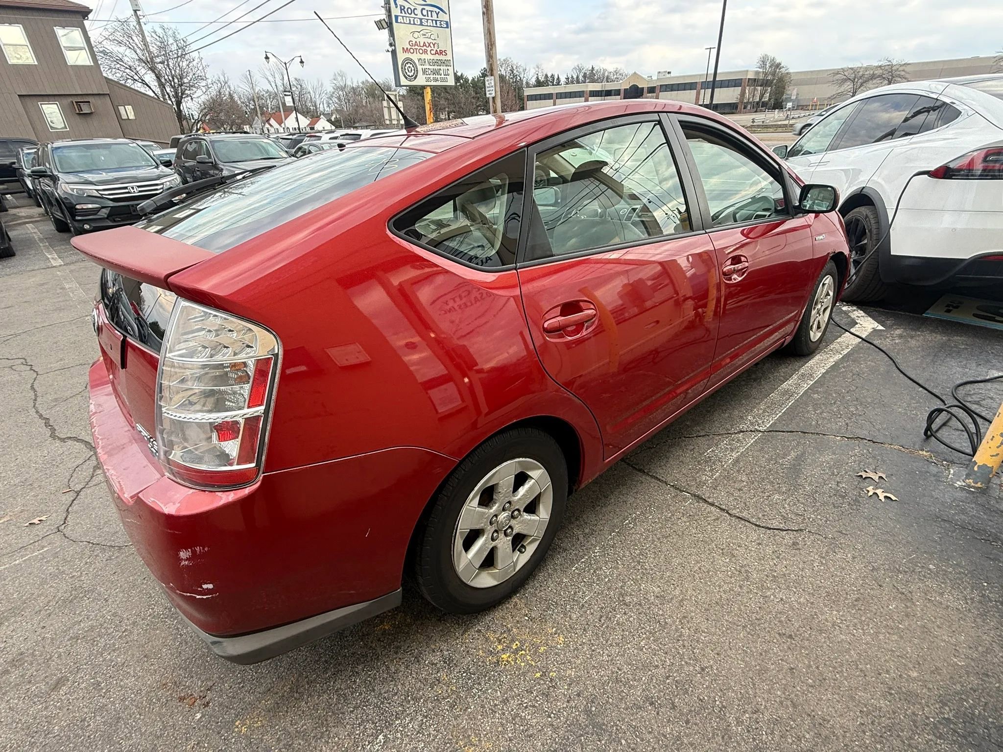 Used 2007 Toyota Prius Touring FWD image 2