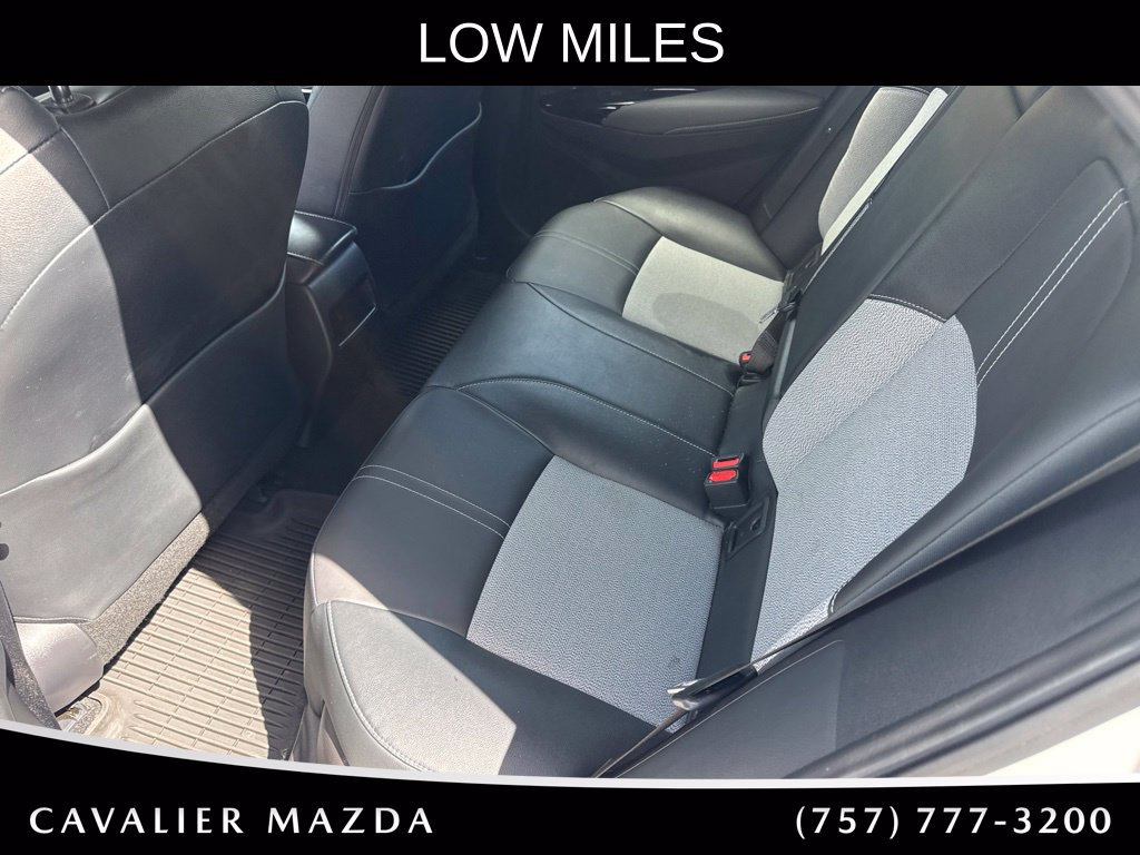 Used 2022 Toyota Corolla XSE FWD image 11