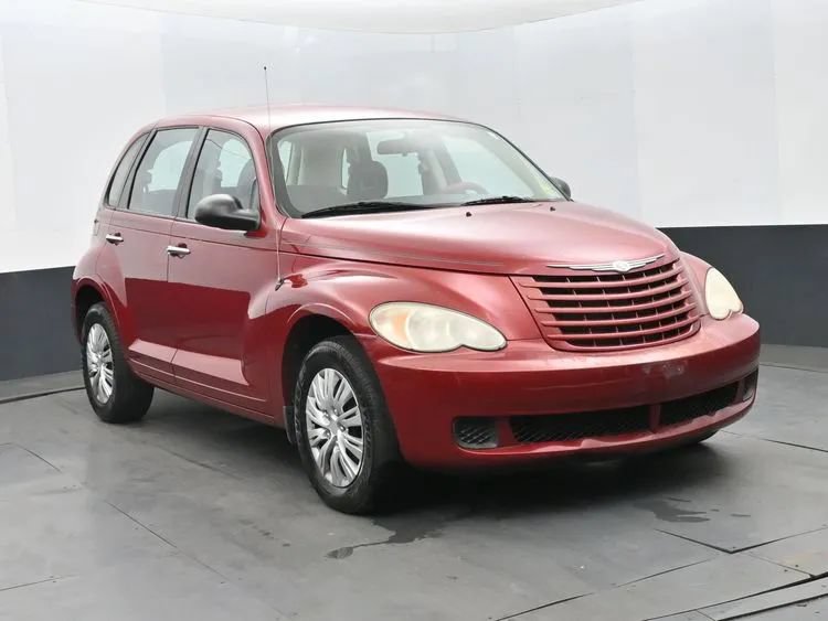 Used 2009 Chrysler PT Cruiser FWD image 2