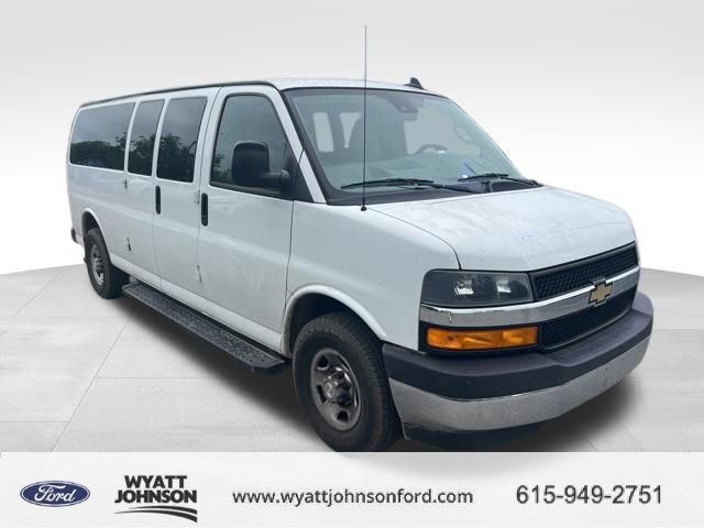 Used 2019 Chevrolet Express 3500 LT w/ LT Preferred Equipment Group RWD image 3