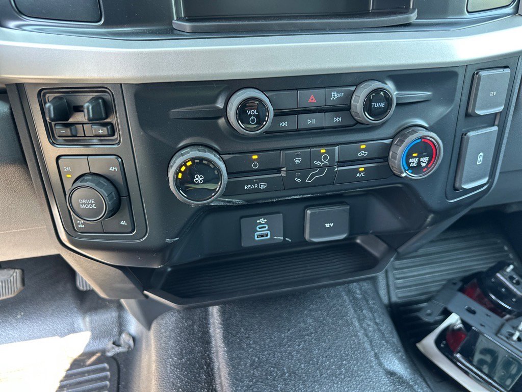 New 2025 Ford F350 XL w/ XL Chrome Package image 45