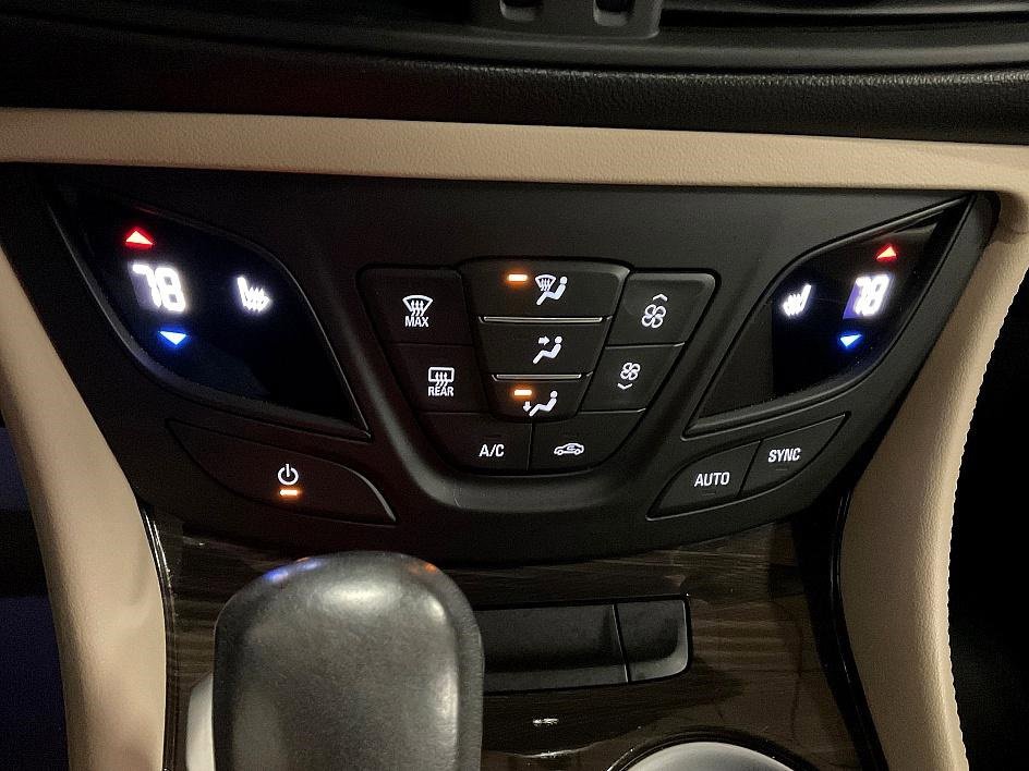 Used 2019 Buick Envision Premium image 22