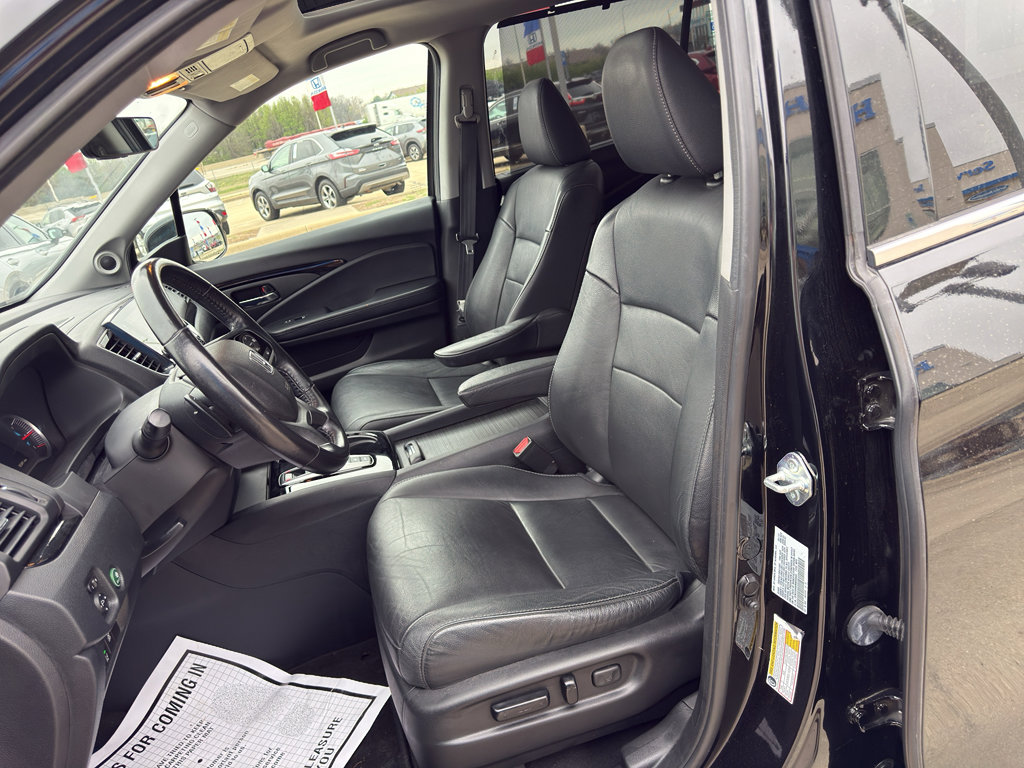 Used 2021 Honda Pilot Touring image 10