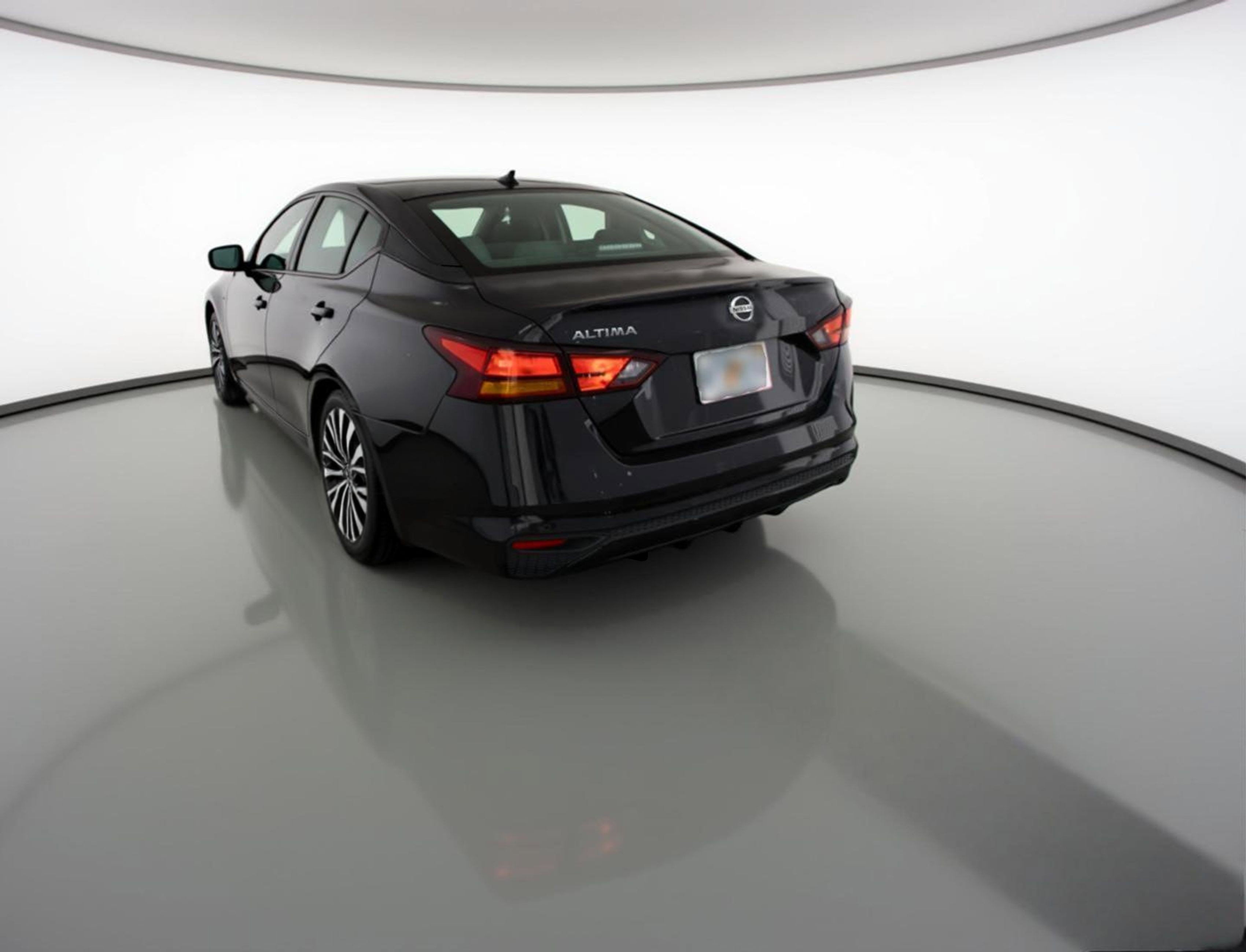 Used 2025 Nissan Altima 2.5 SV image 6