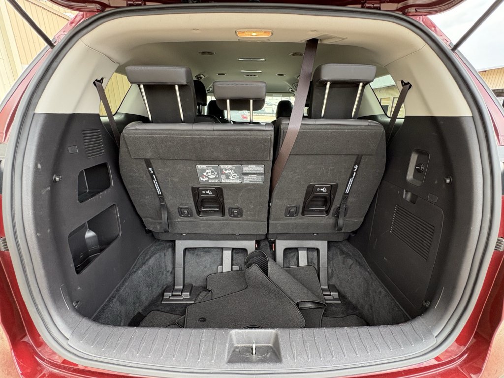Used 2024 Kia Carnival LX FWD image 27