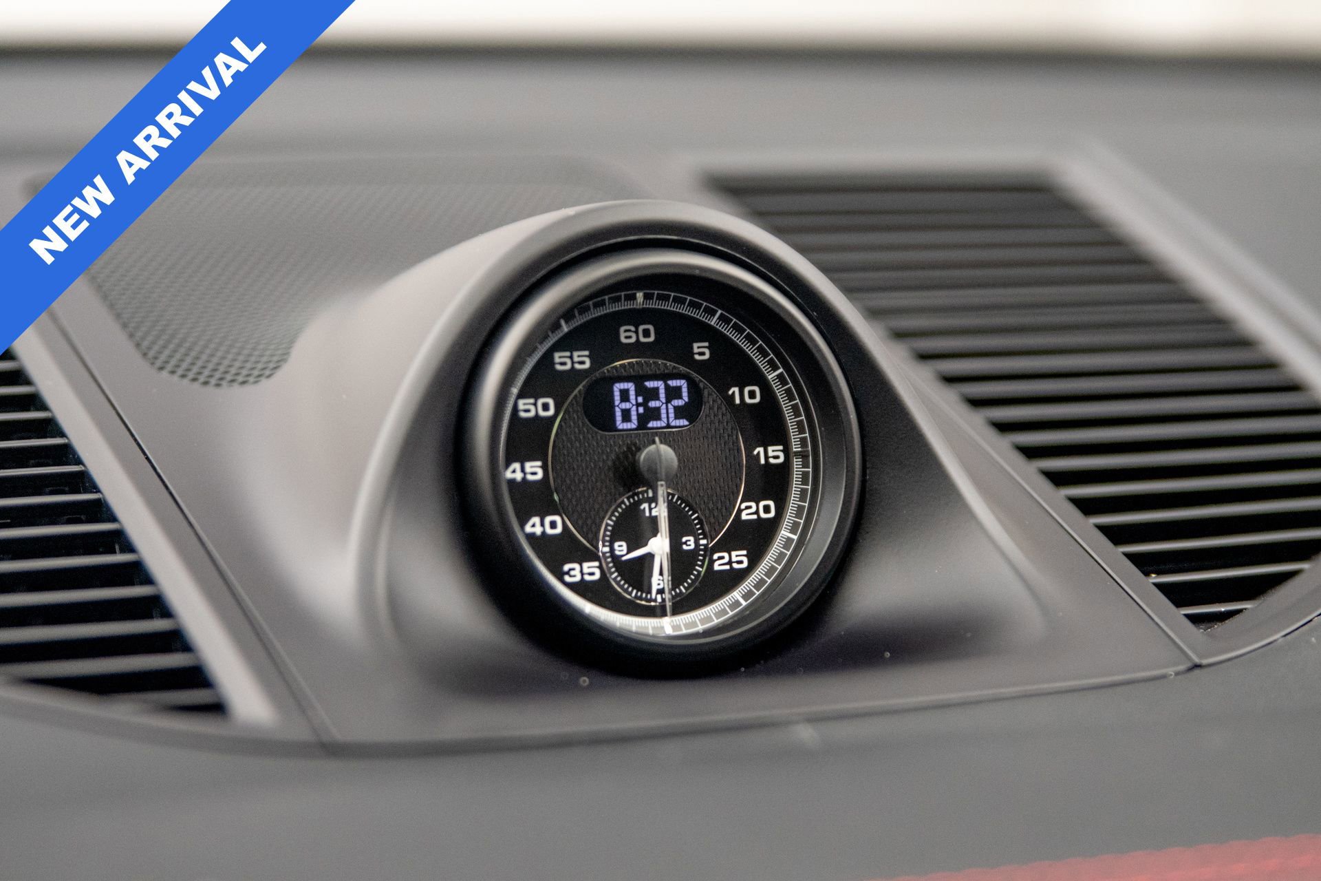 Used 2023 Porsche Macan GTS w/ GTS Sport Package AWD/4WD image 18