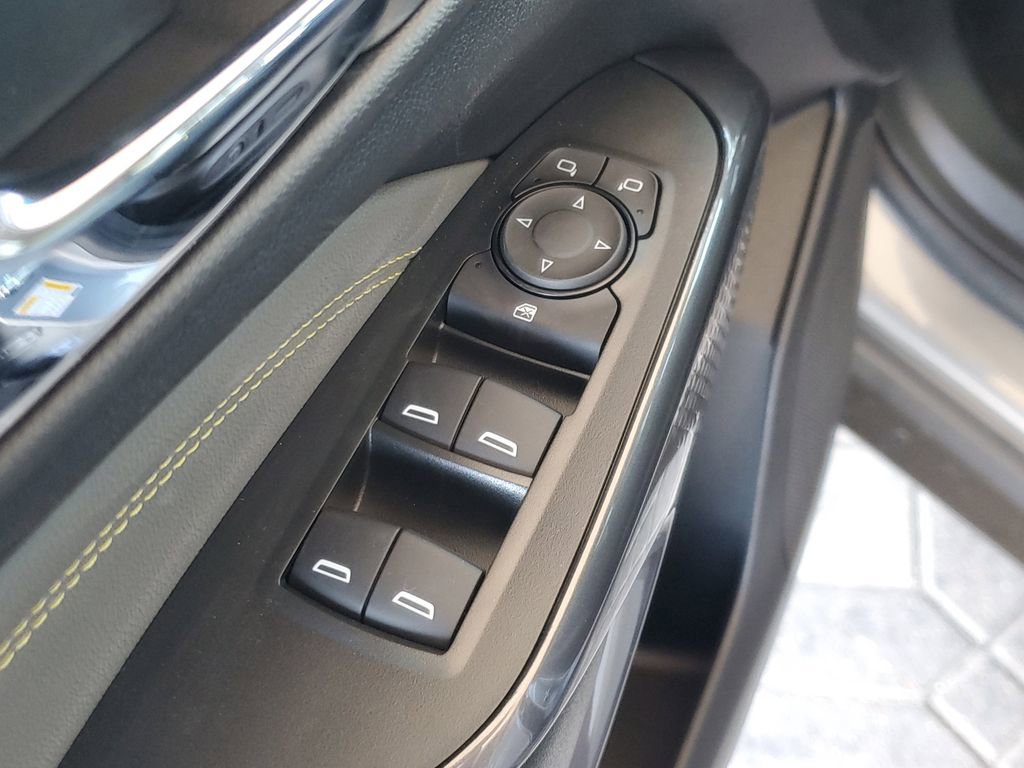 New 2026 Chevrolet Trax ACTIV w/ Sunroof Package image 17