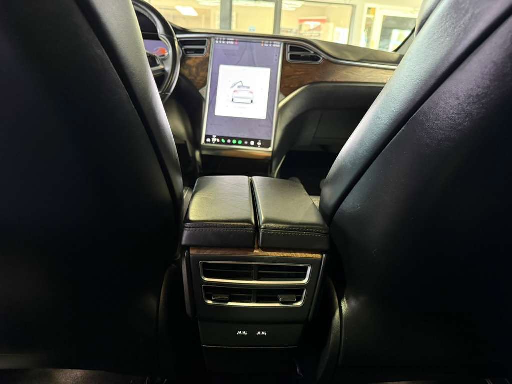 Used 2017 Tesla Model X 100D image 26
