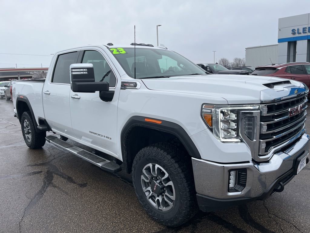 Used 2023 GMC Sierra 3500 SLT AWD/4WD image 3