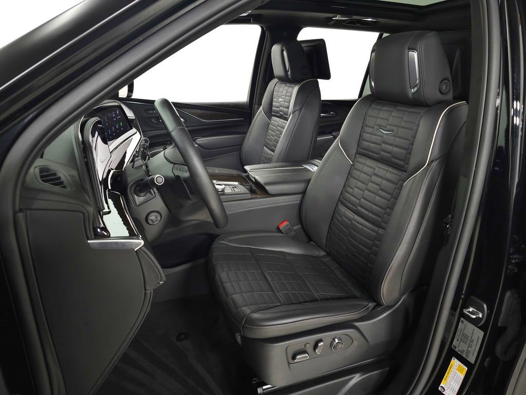Certified 2023 Cadillac Escalade Sport Platinum w/ LPO, ONYX Package AWD/4WD image 18