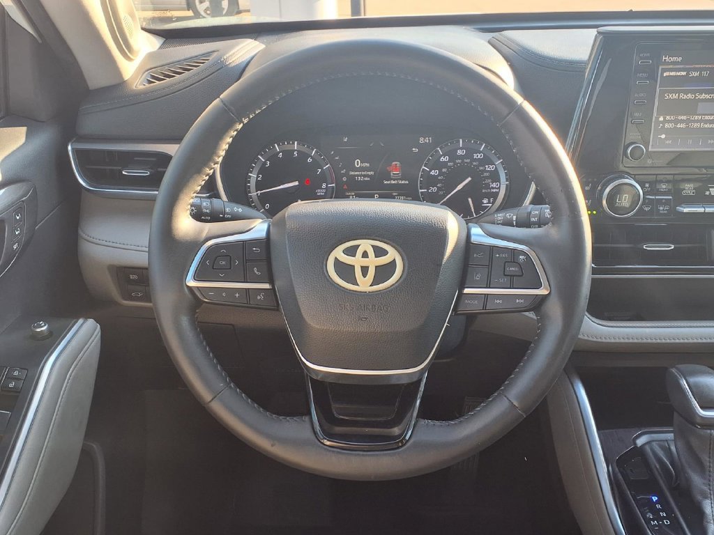 Used 2021 Toyota Highlander Limited FWD image 15