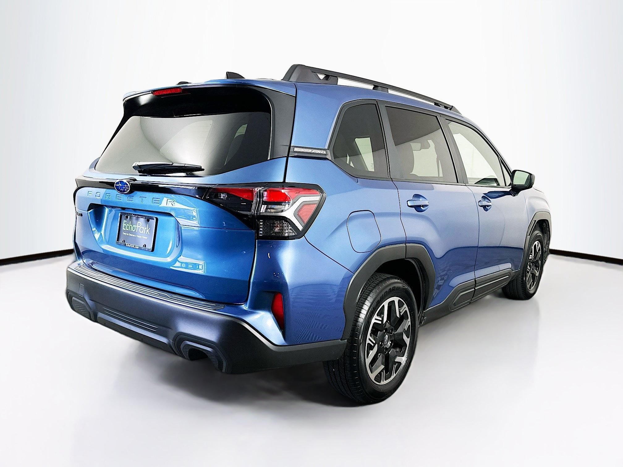 Used 2025 Subaru Forester Premium AWD/4WD image 9