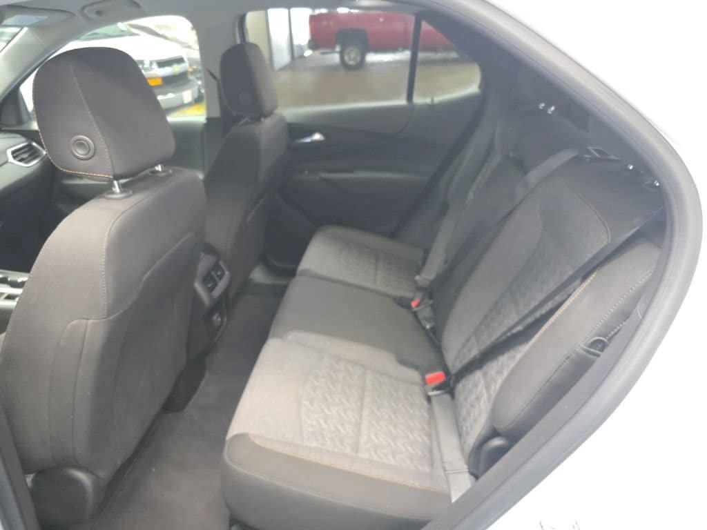 Certified 2024 Chevrolet Equinox LT FWD image 18