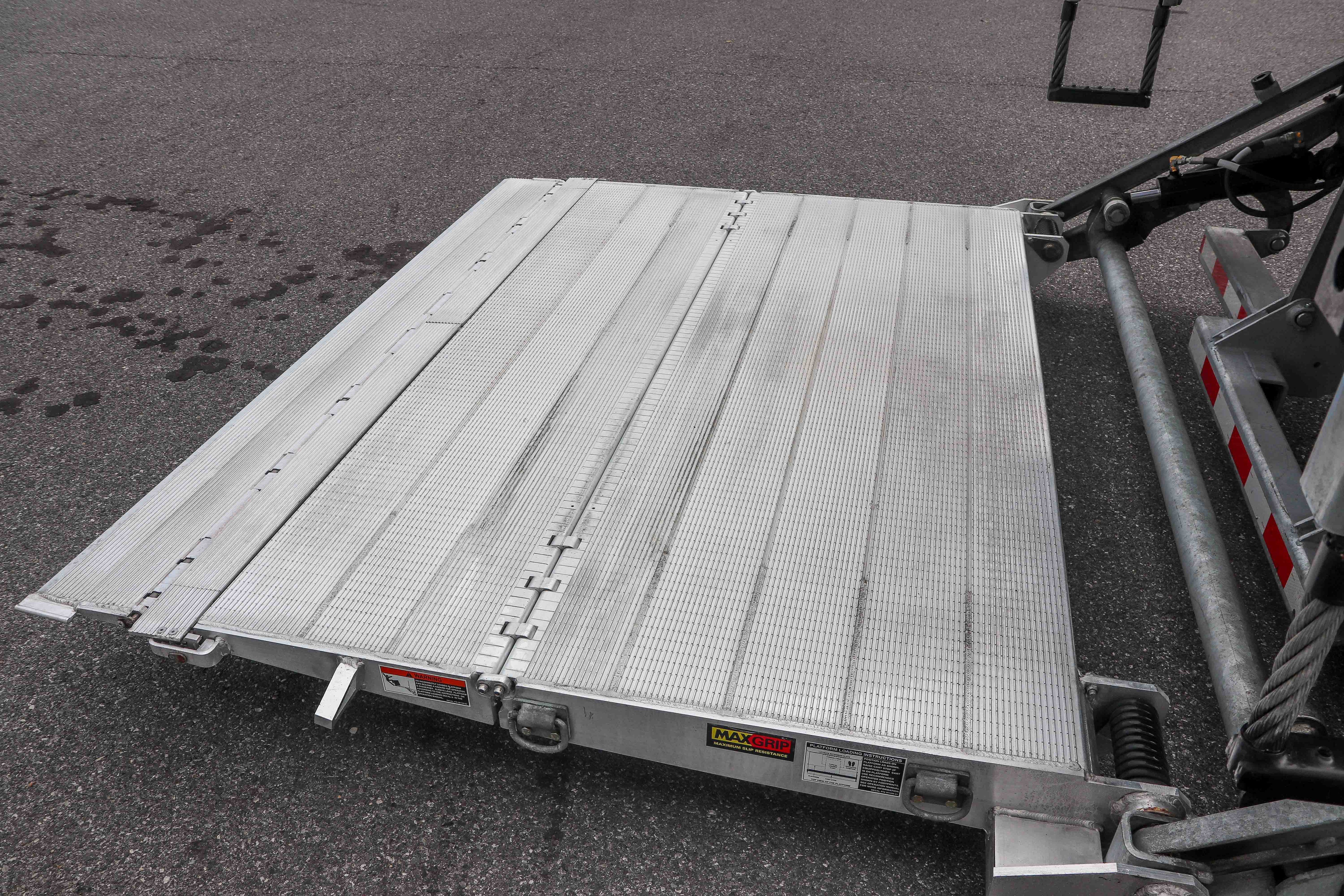 Used 2023 Ford F650 2WD Regular Cab Super Duty image 9