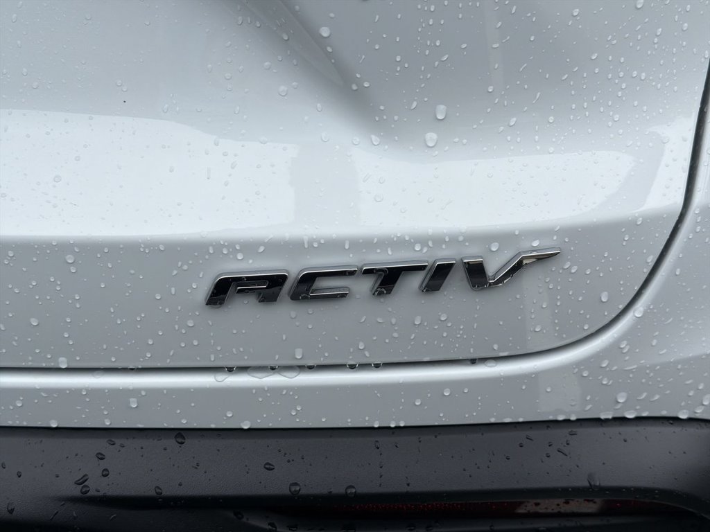 Used 2025 Chevrolet Trax ACTIV FWD image 32